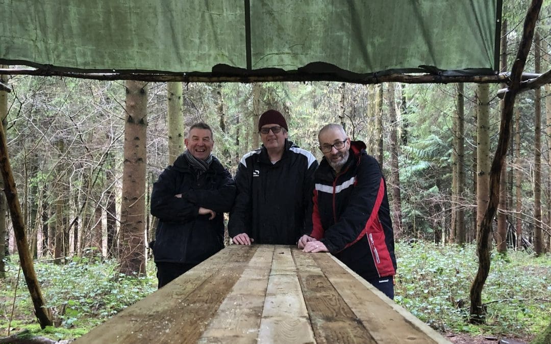 Men’s Shed Participants Build New Workbench for Into Nature CIC